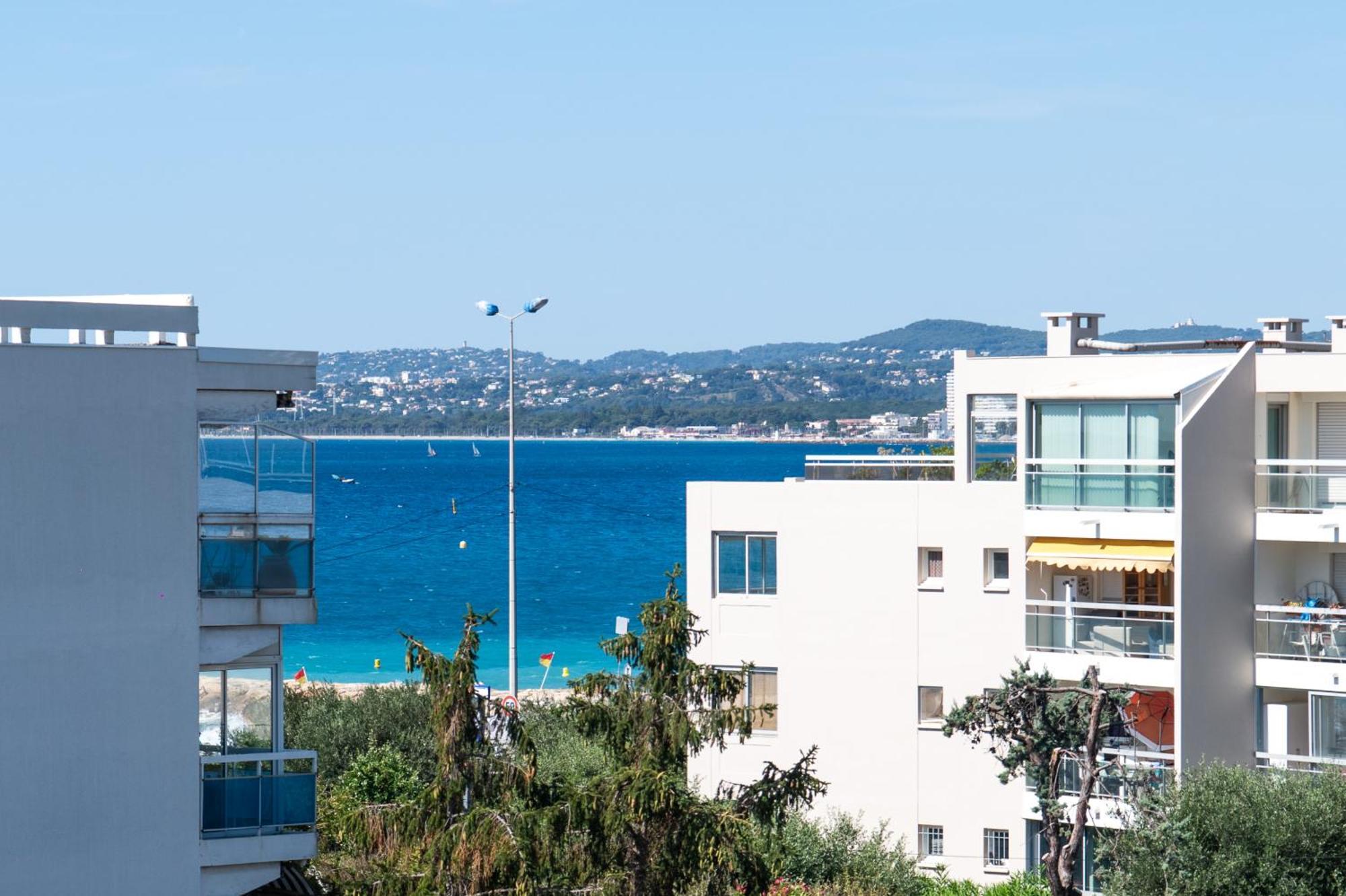 Residence Mediterranee - Beachfront - Sun And Seaview - Pool - Private Parking Cagnes-sur-Mer Buitenkant foto