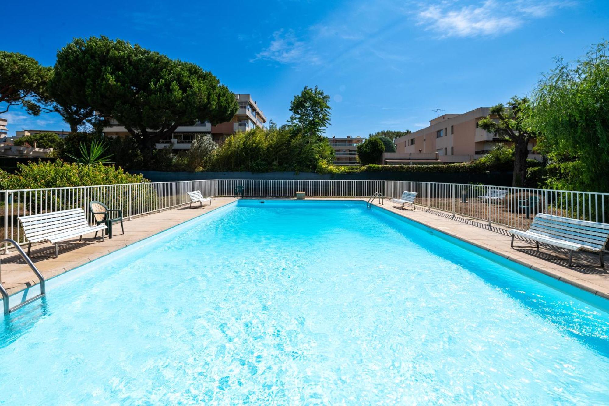 Residence Mediterranee - Beachfront - Sun And Seaview - Pool - Private Parking Cagnes-sur-Mer Buitenkant foto